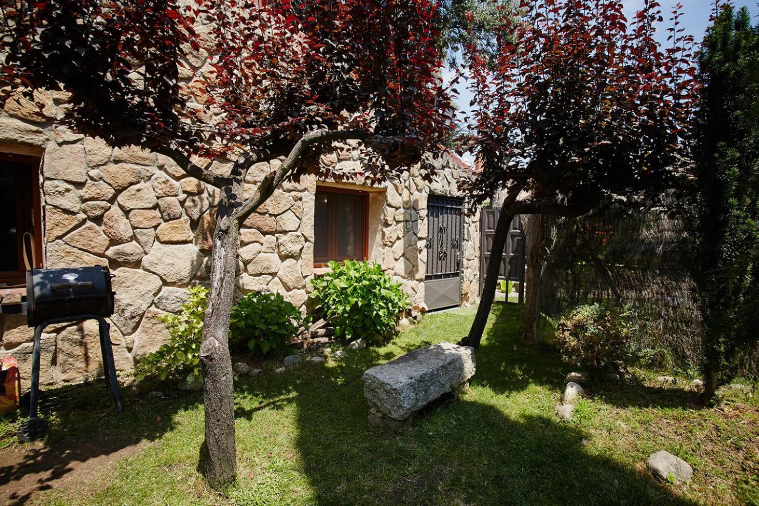 فيلا Casa De Cucu Navaluenga Ávila المظهر الخارجي الصورة