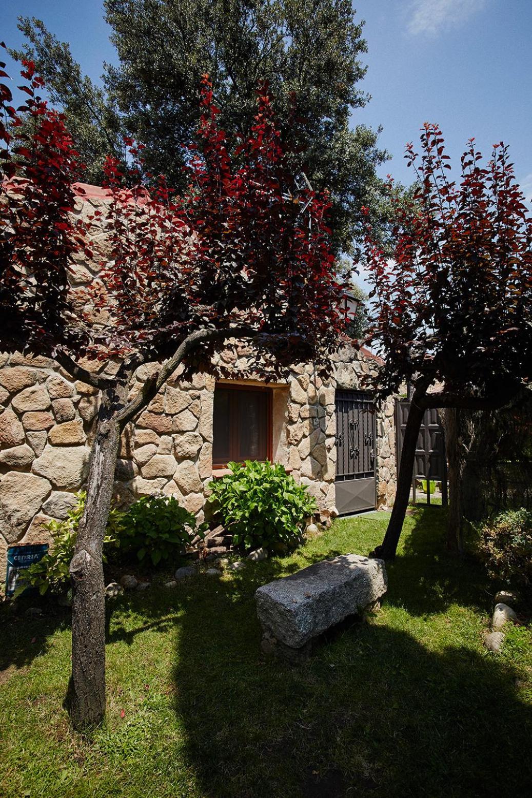 فيلا Casa De Cucu Navaluenga Ávila المظهر الخارجي الصورة