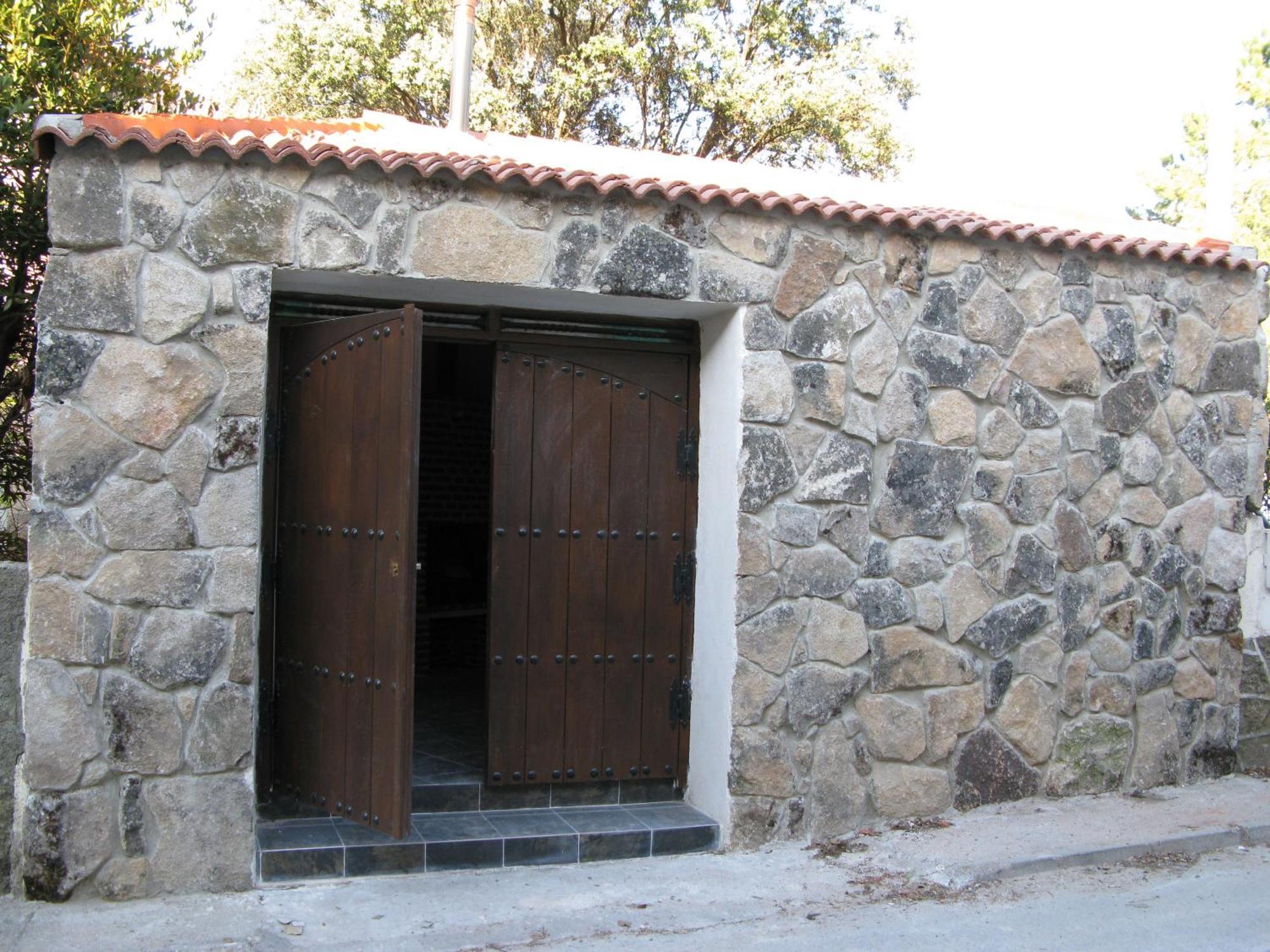 فيلا Casa De Cucu Navaluenga Ávila المظهر الخارجي الصورة
